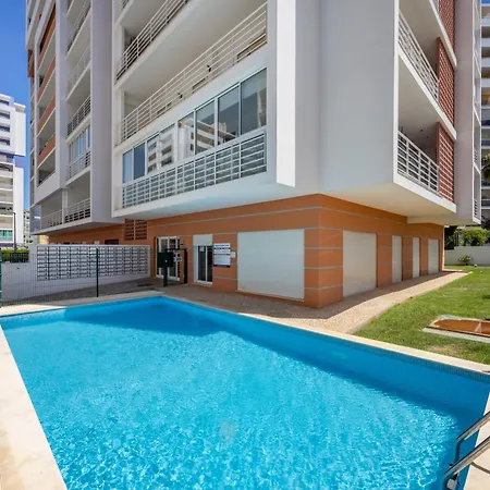 Lumi - With Pool & Garden View 아파트