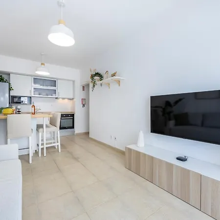 Apartment Lumi - With Pool & Garden View